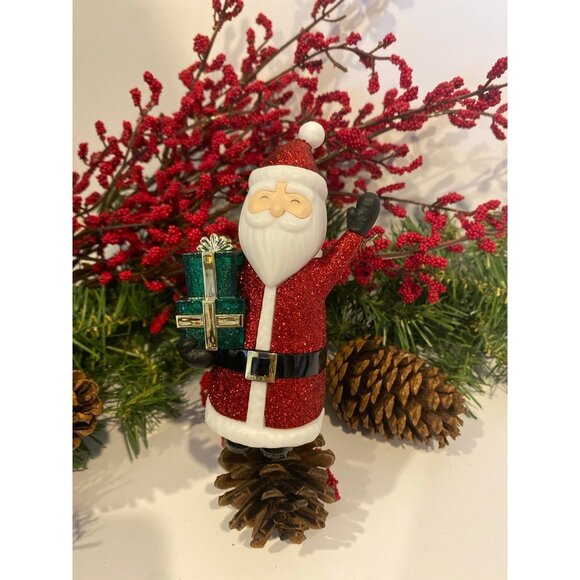 Bath & Body Works “Santa with Presents” Nightlight Wallflower Plug -New with tag - Picture 1 of 10